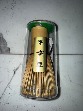 Bamboo Matcha Whisk (Chasen) in Clear Case - Natural
